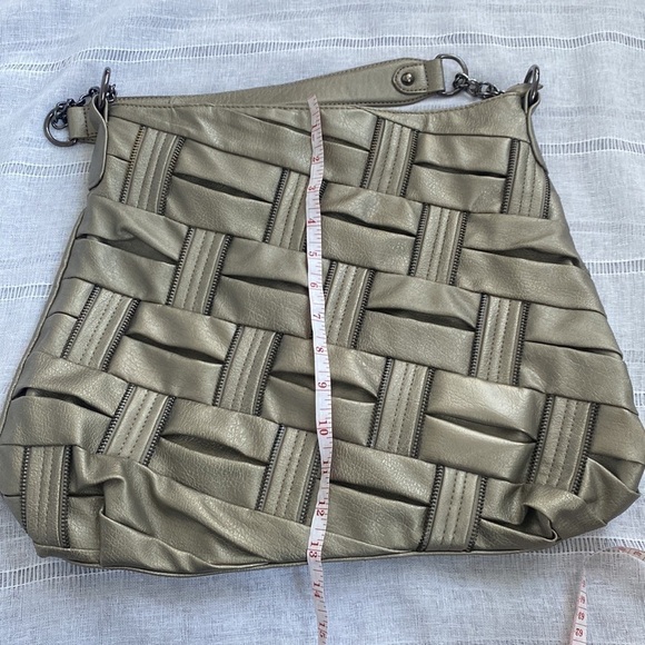 Olivia and Joy pewter hand bag with zipper embellishments. - Picture 11 of 11